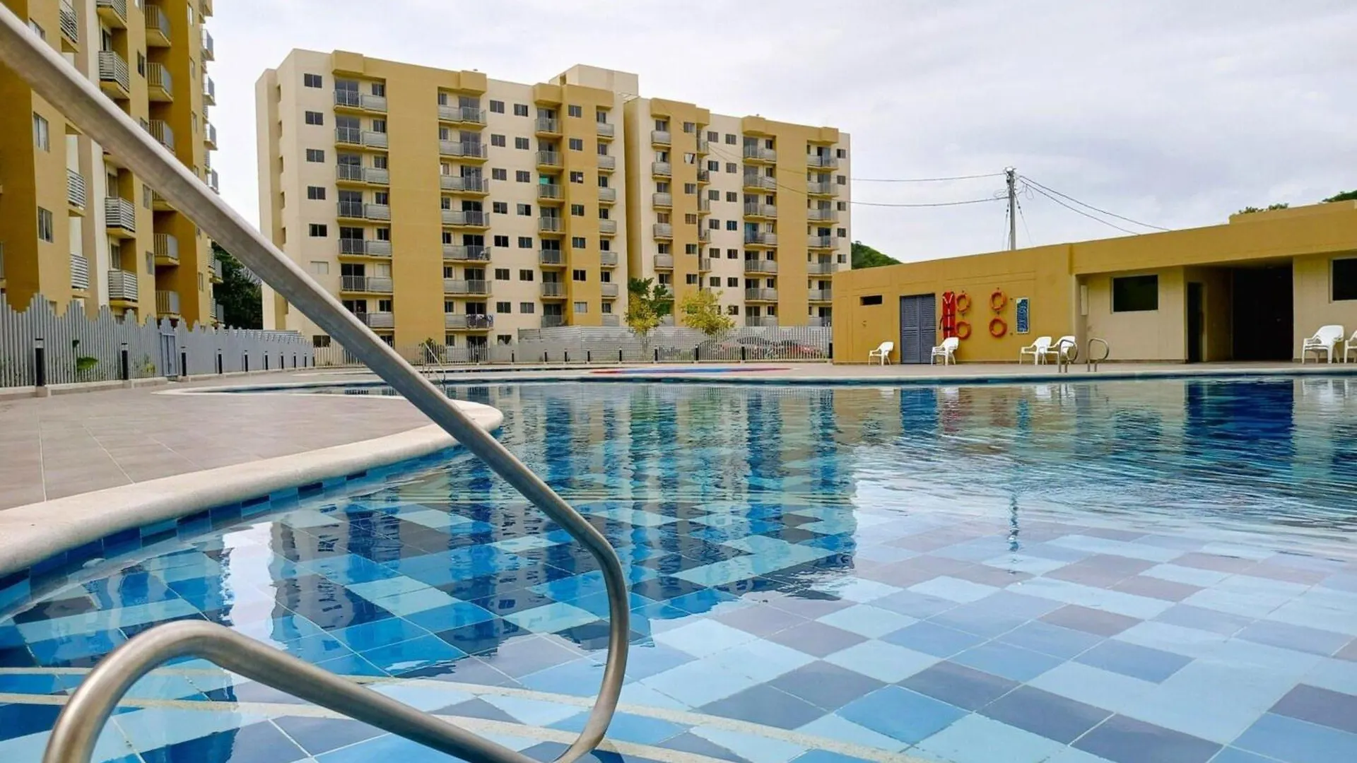 Apartamento En Conjunto Con Piscina Aviva Sierra Santa Marta  0*, Santa Marta (Magdalena) Colombia