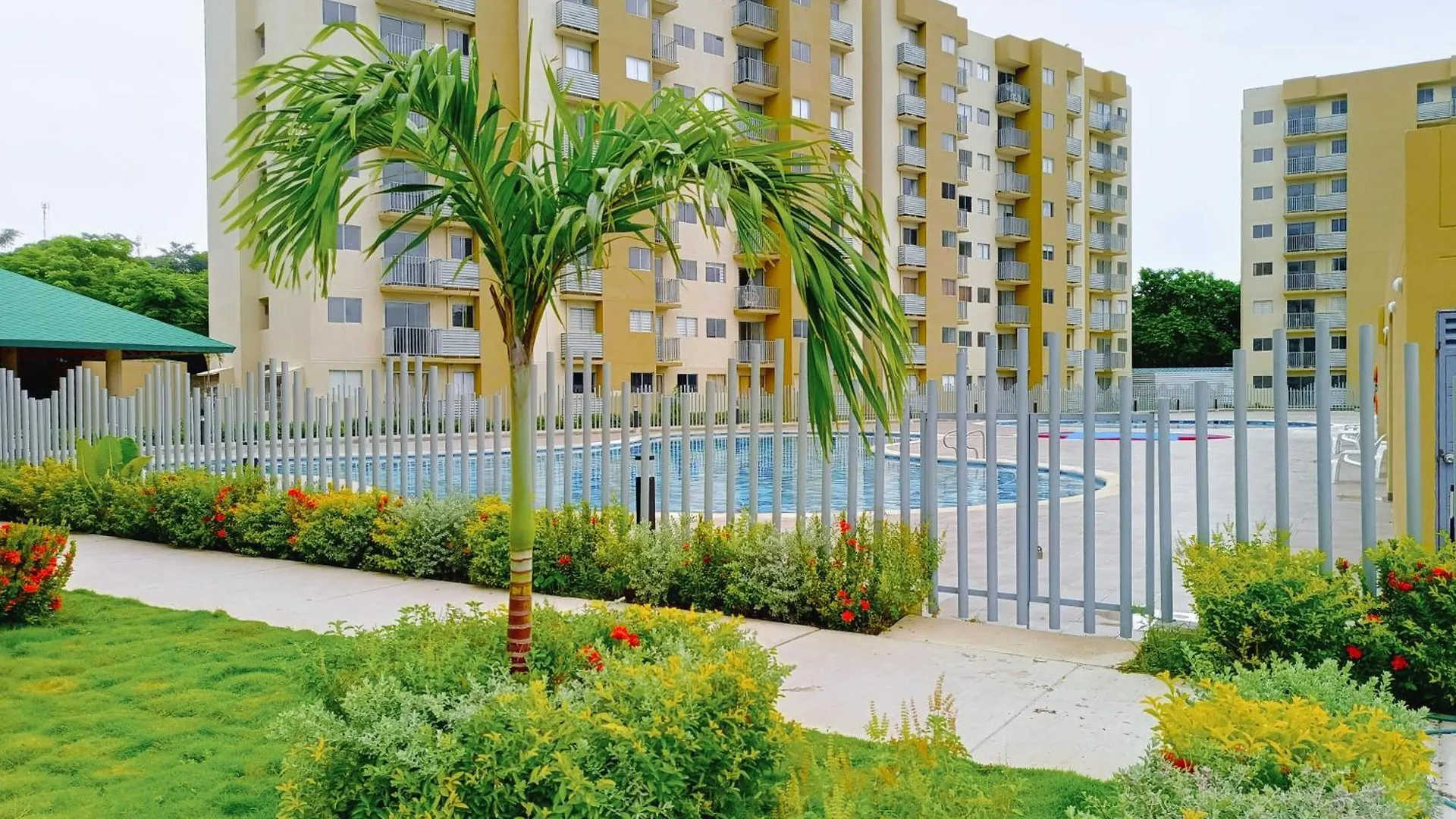 Apartamento En Conjunto Con Piscina Aviva Sierra Santa Marta  0*, Santa Marta (Magdalena)